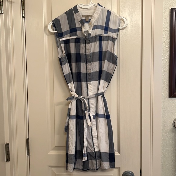 Burberry Dresses & Skirts - Sleeveless Burberry dress